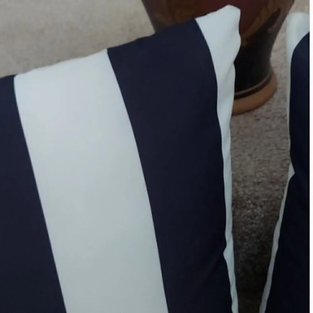 N/A decorative throw